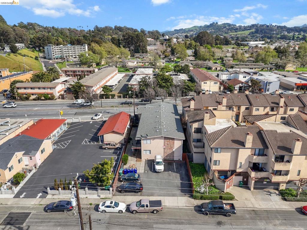 14761 San Pablo Ave Property Photo 5