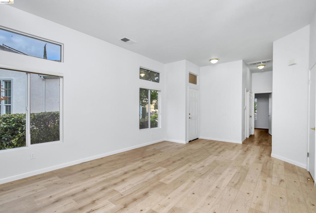 276 Black Amber Way Property Photo 8