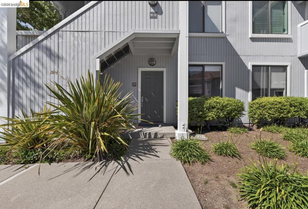 91 Schooner Ct Property Photo 1