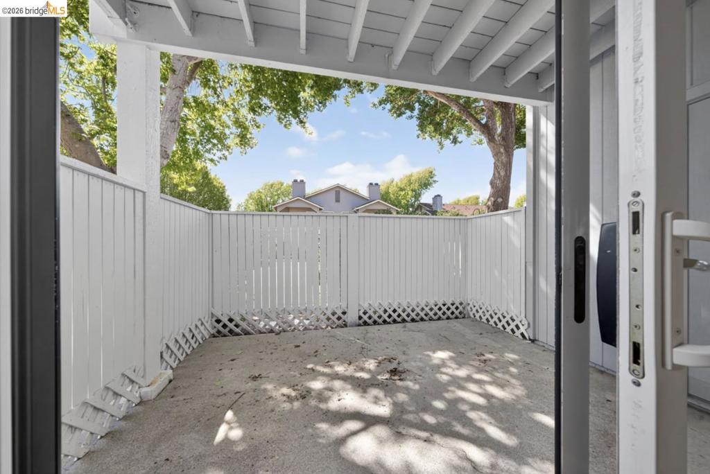 91 Schooner Ct Property Photo 21