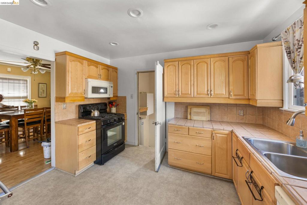 1836 99th Avenue Property Photo 13