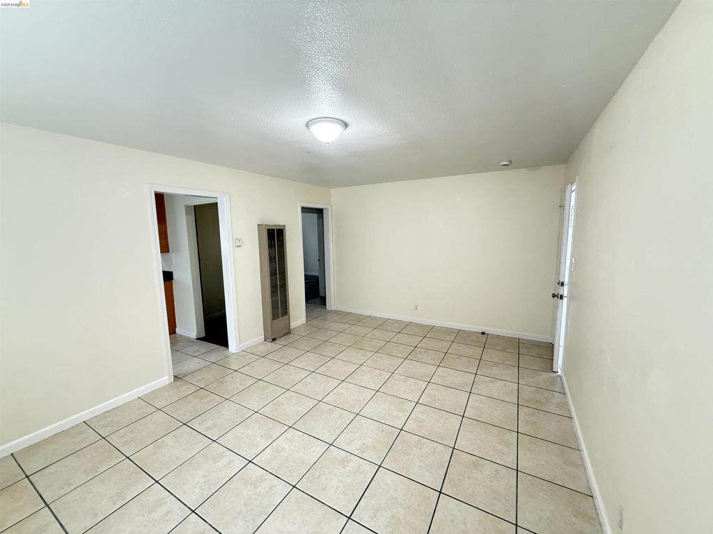 1817 73rd Ave Property Photo 4