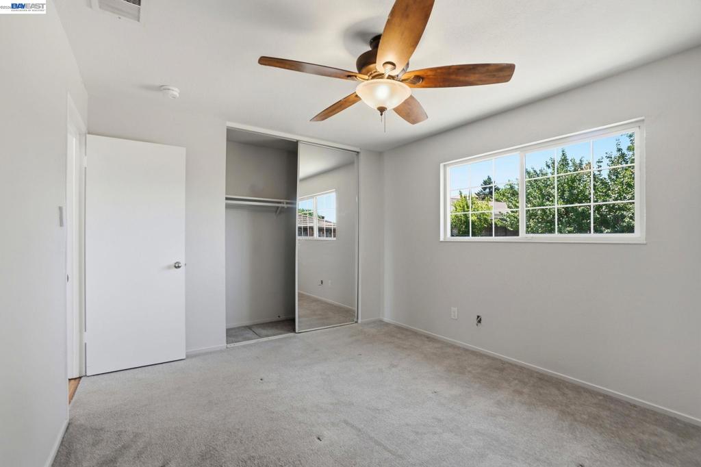 1087 Jensen Dr Property Photo 14
