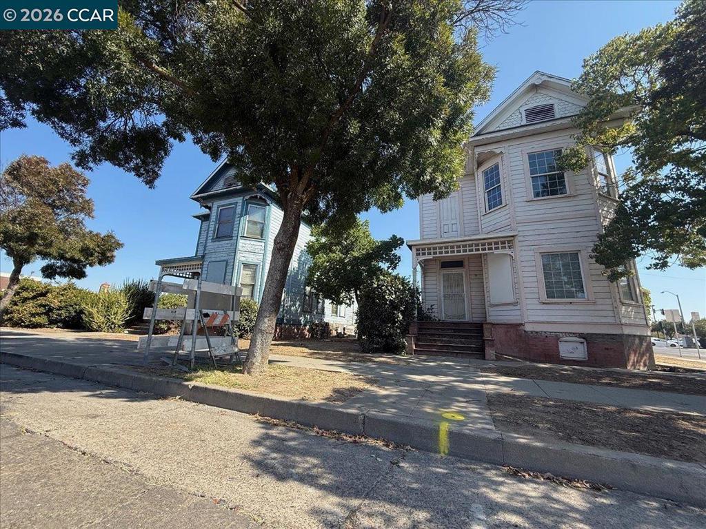 161 S 3rd Ave Property Photo 3
