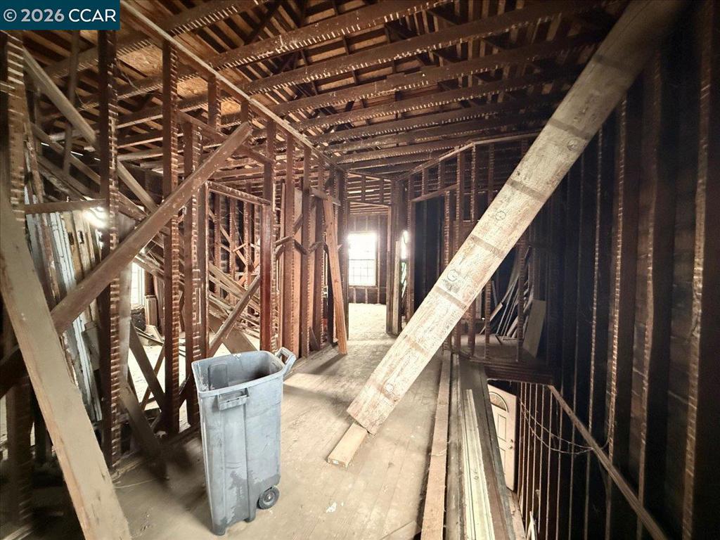 161 S 3rd Ave Property Photo 13