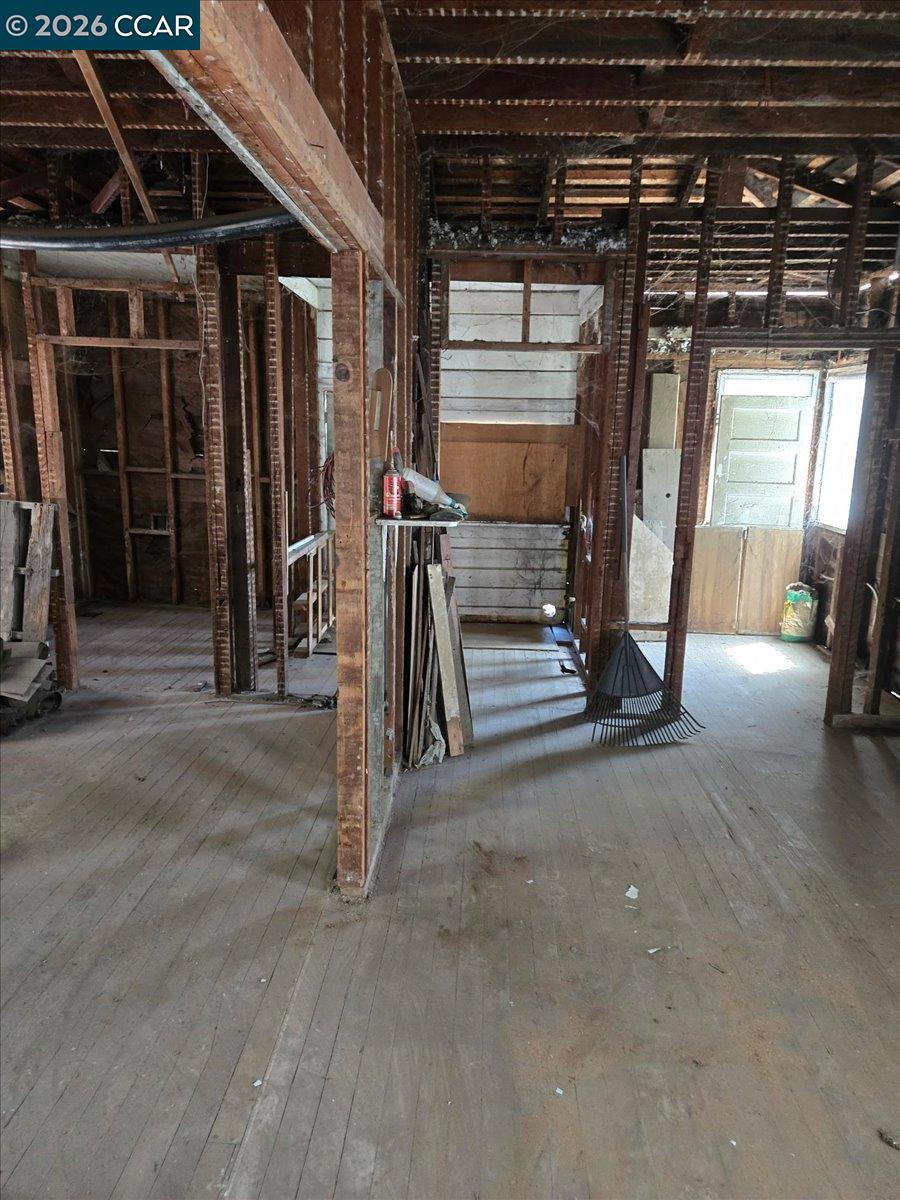161 S 3rd Ave Property Photo 25