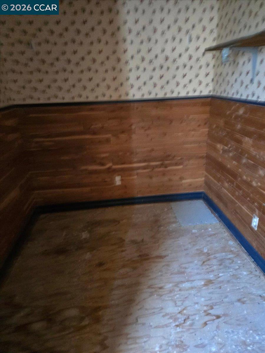 151 S 3rd Ave Property Photo 24