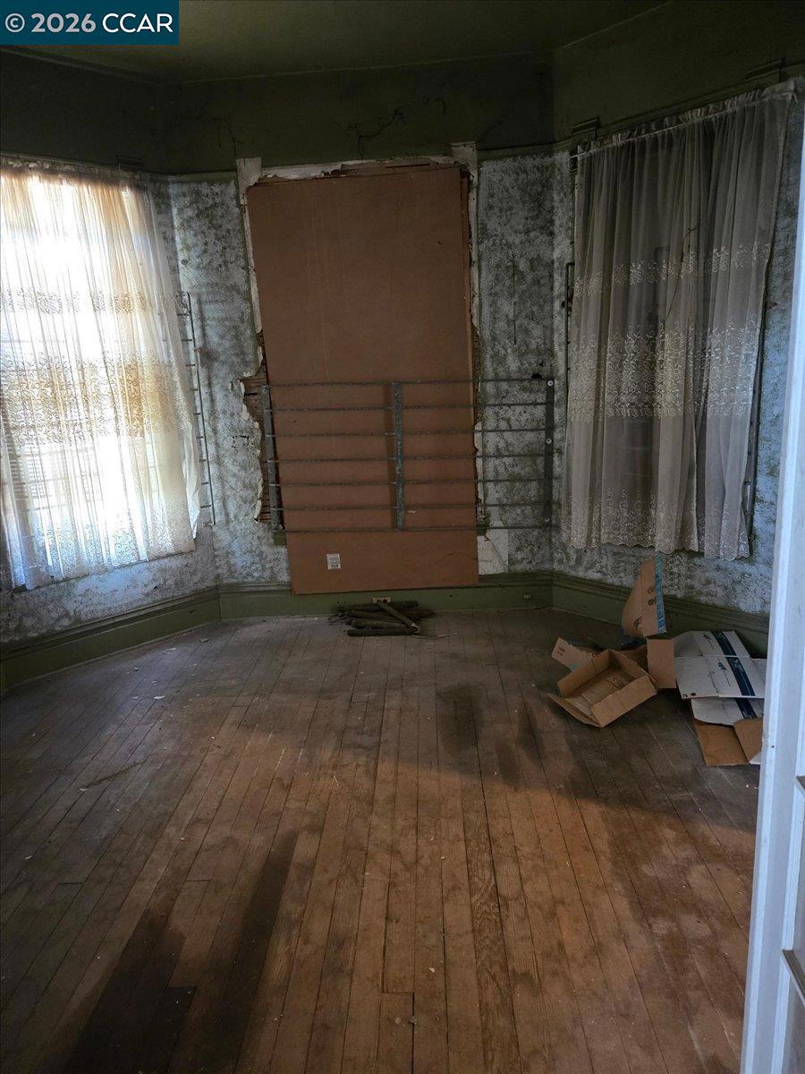 151 S 3rd Ave Property Photo 25
