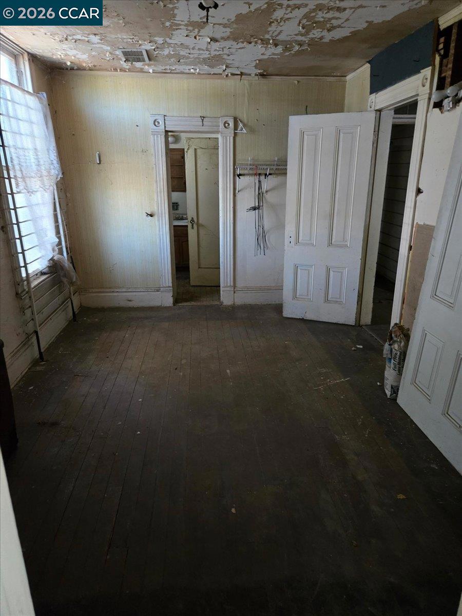 151 S 3rd Ave Property Photo 26