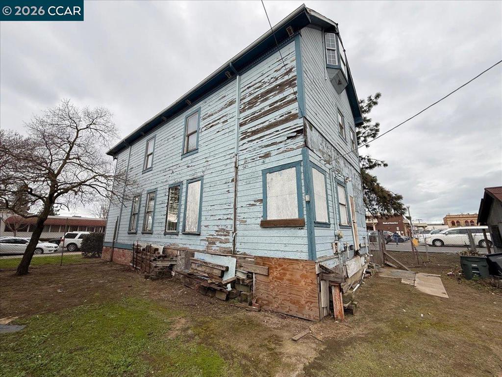 151 S 3rd Ave Property Photo 30