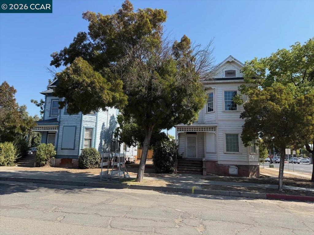 151 S 3rd Ave Property Photo 38