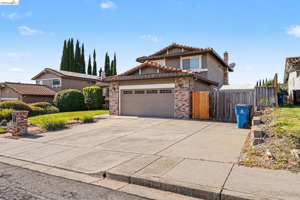 1627 Geyser Cir Property Photo 3