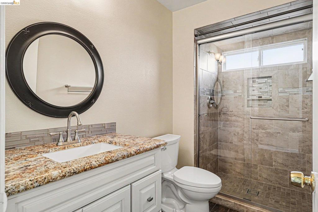 1627 Geyser Cir Property Photo 13