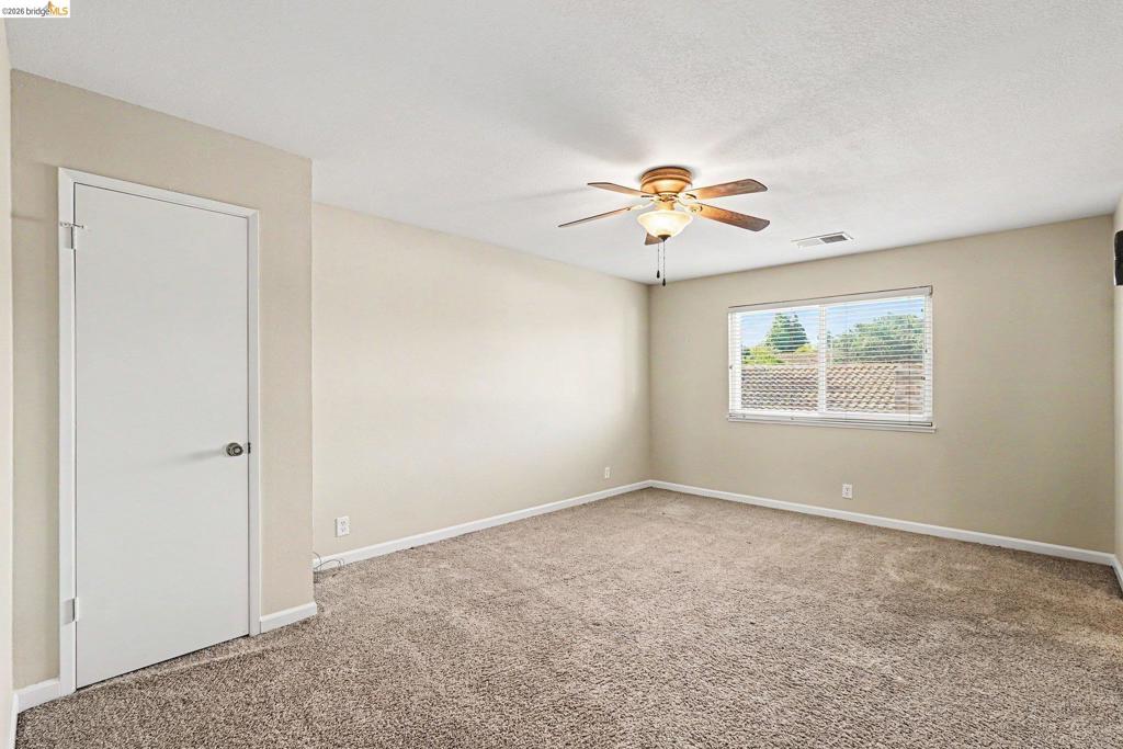 1627 Geyser Cir Property Photo 16