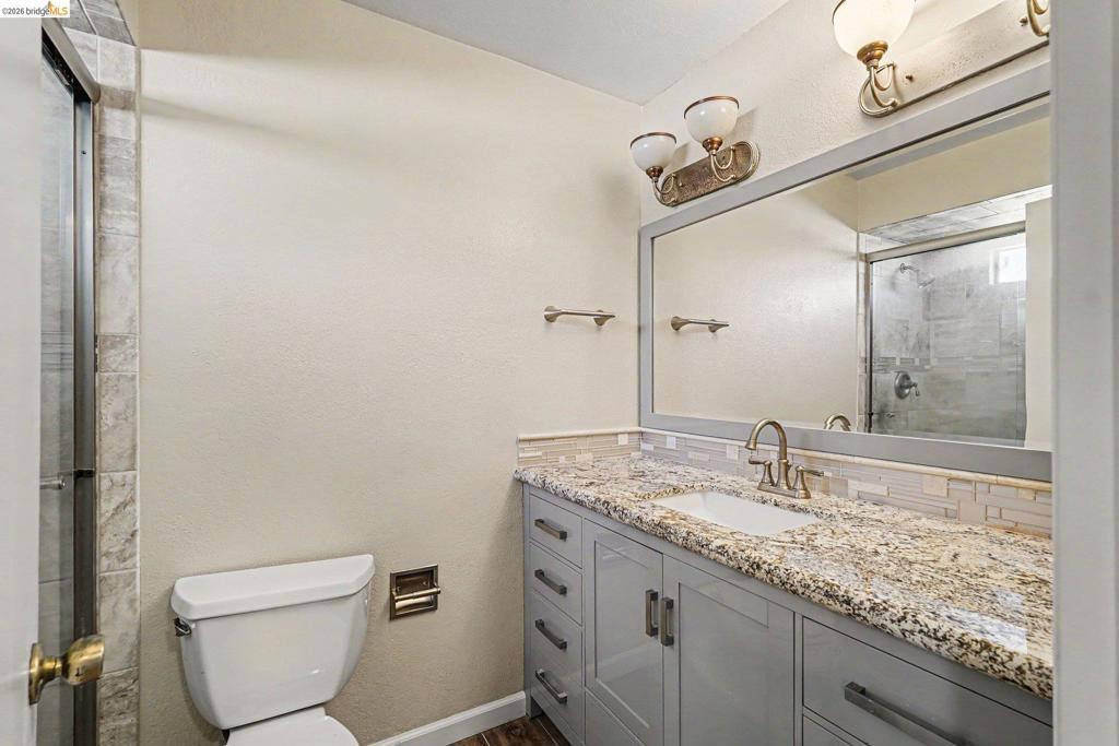1627 Geyser Cir Property Photo 18