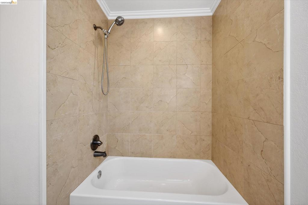 901 Helix Dr Property Photo 25