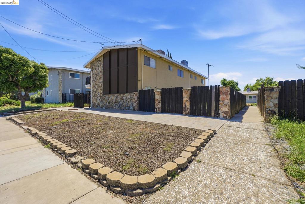 3513 Fairview Property Photo 1