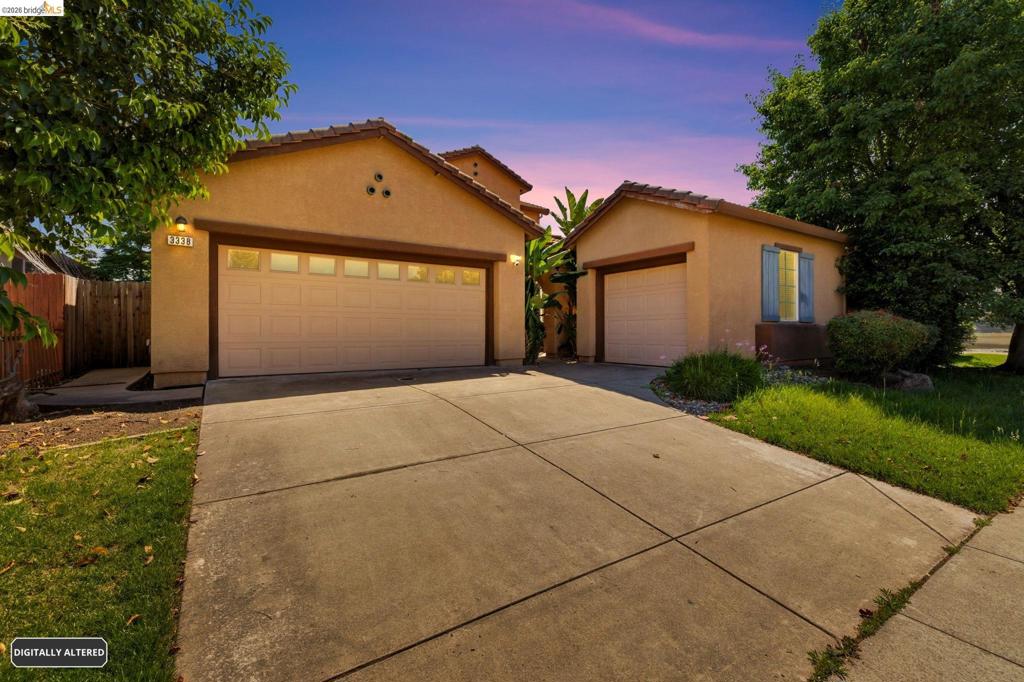 3338 La Cadena Way Property Photo 1