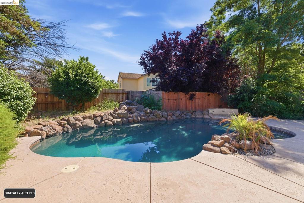 3338 La Cadena Way Property Photo 3