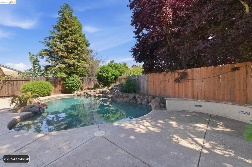 3338 La Cadena Way Property Photo 4