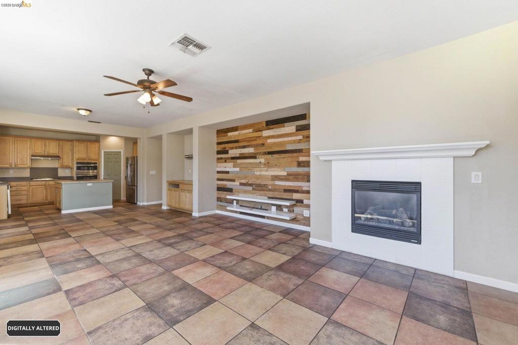 3338 La Cadena Way Property Photo 11