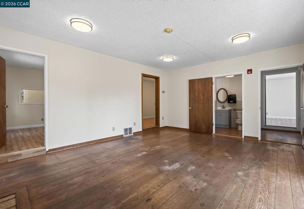 2924 Clayton Rd Property Photo 12