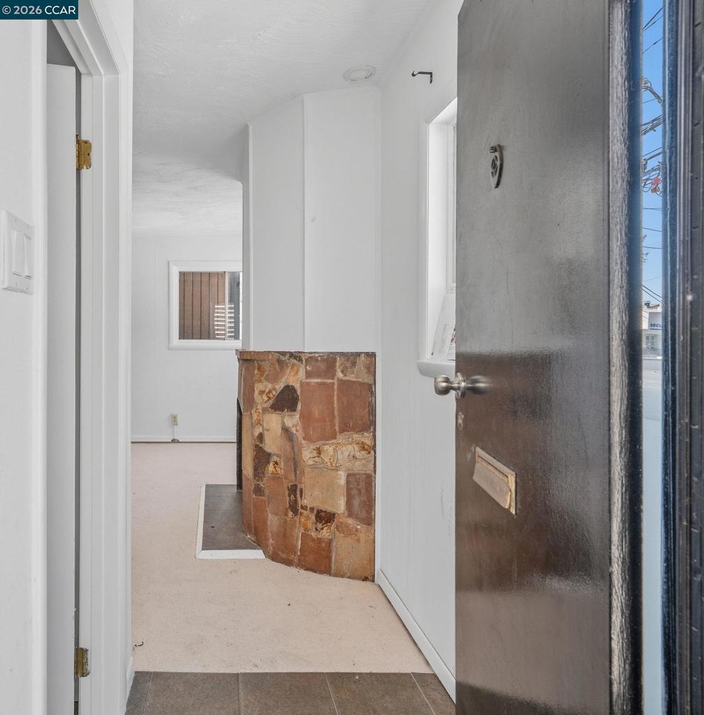 2109 22nd St Property Photo 6
