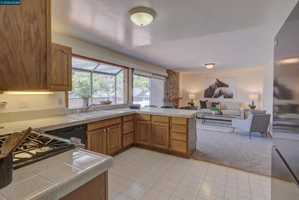 585 Mt Dell Dr Property Photo 10