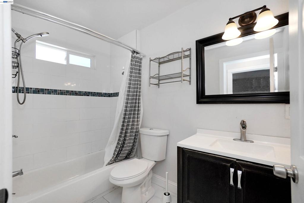 2821 Vallecito Pl Property Photo 15
