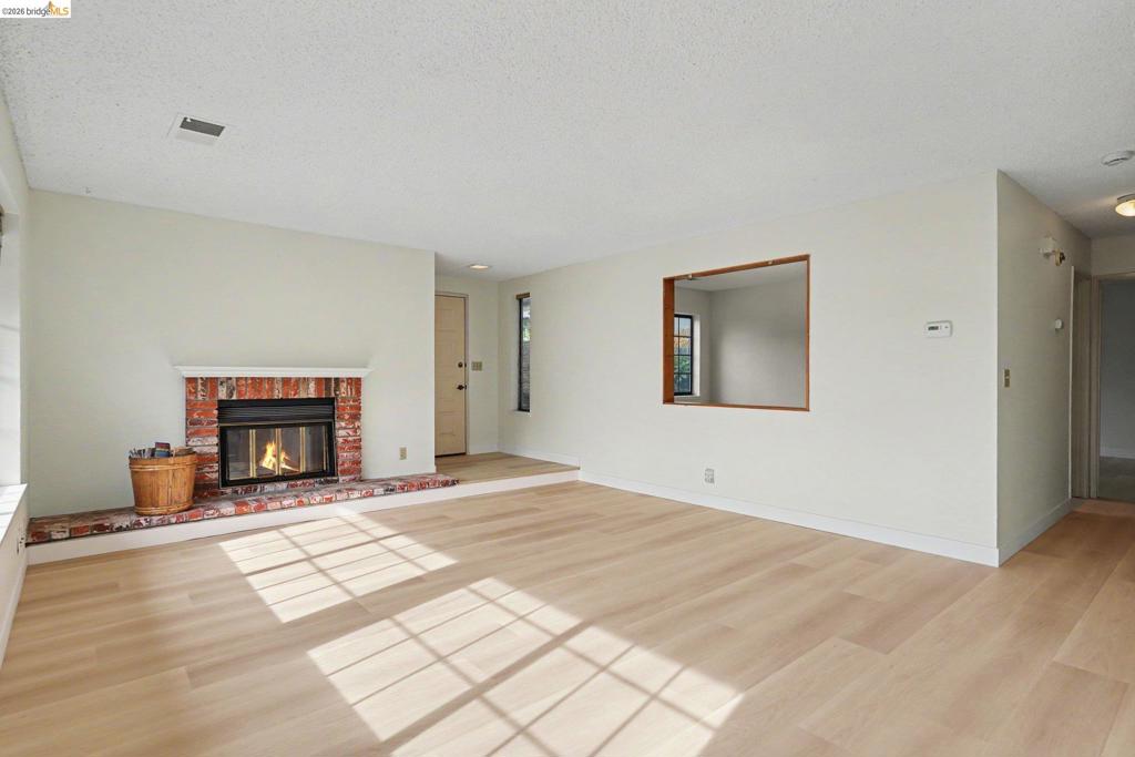 1757 Stuart Ct Property Photo 6