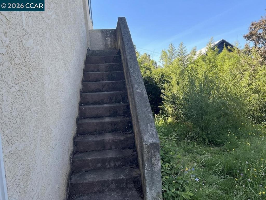 1324 Francis St Property Photo 13