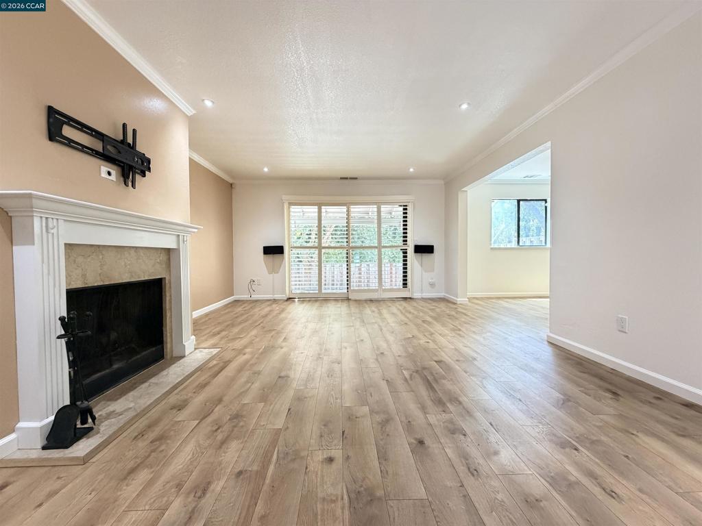 886 Valley Run Property Photo 8