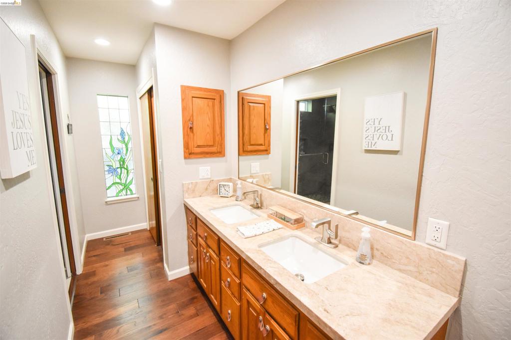 20595 Lori Ln Property Photo 22
