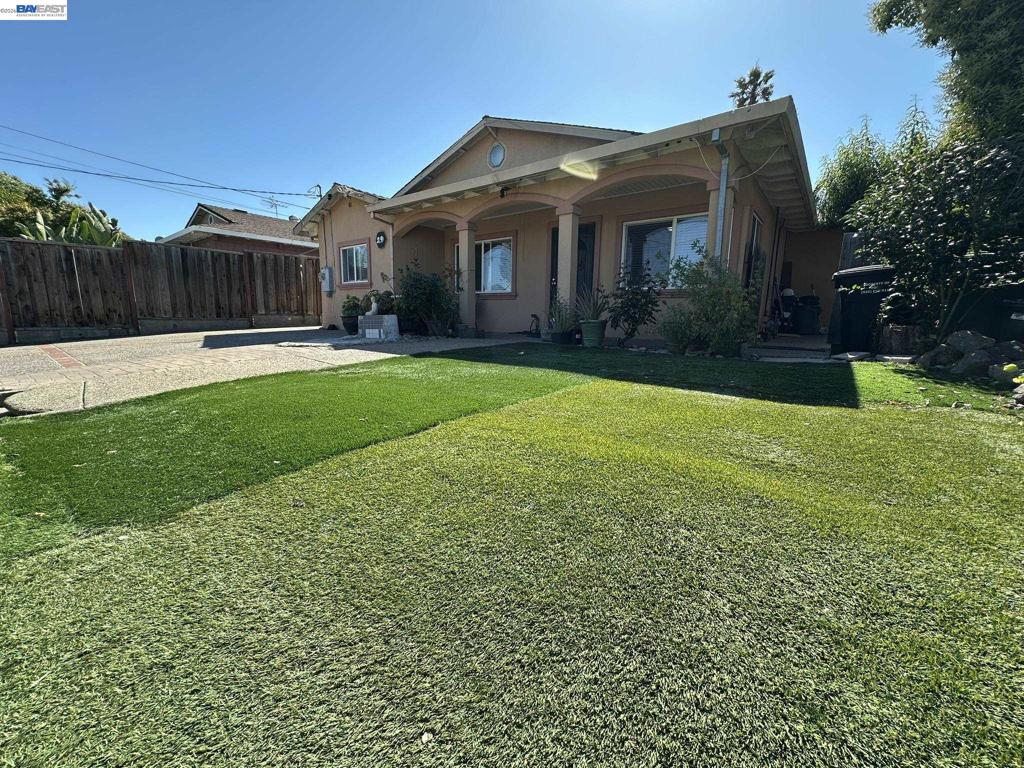 29 DELTA DR Property Photo 1