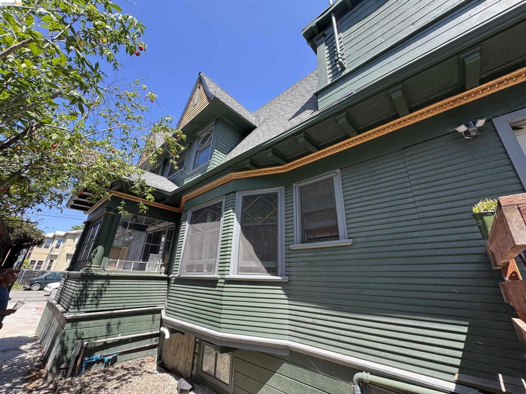 533 31st Street Property Photo 5