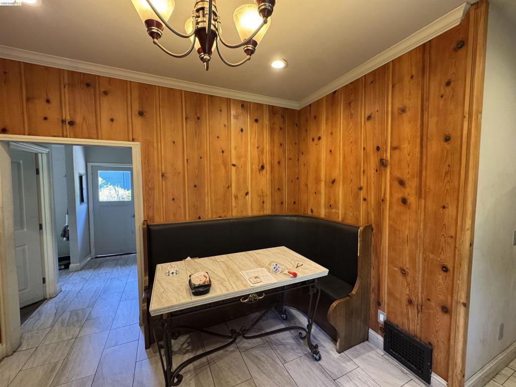 533 31st Street Property Photo 17