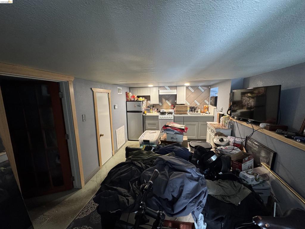 533 31st Street Property Photo 49