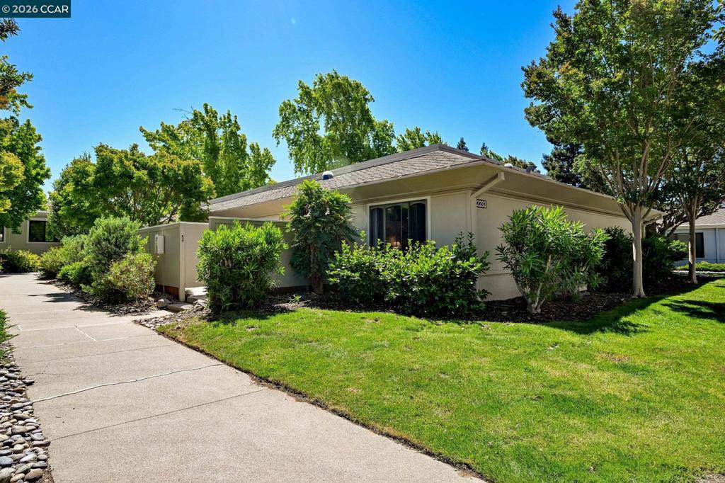 2233 Pine Knoll Dr 4 Property Photo 2