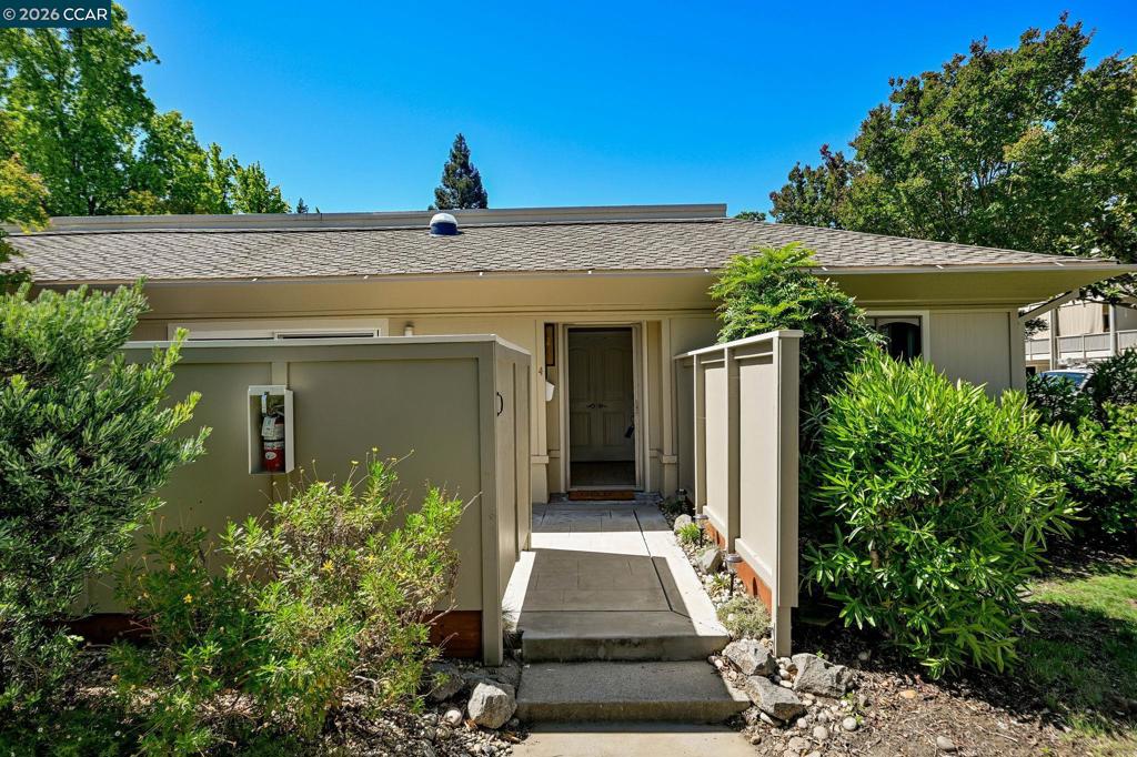 2233 Pine Knoll Dr 4 Property Photo 3