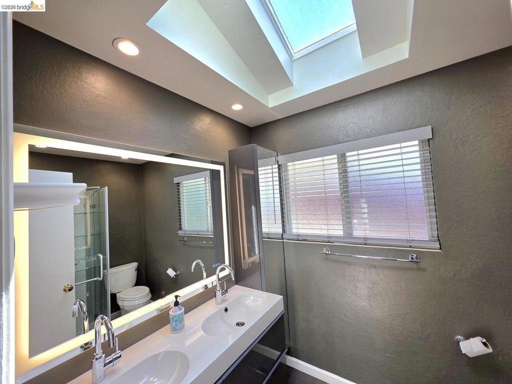 29 Thorndale Pl Property Photo 14