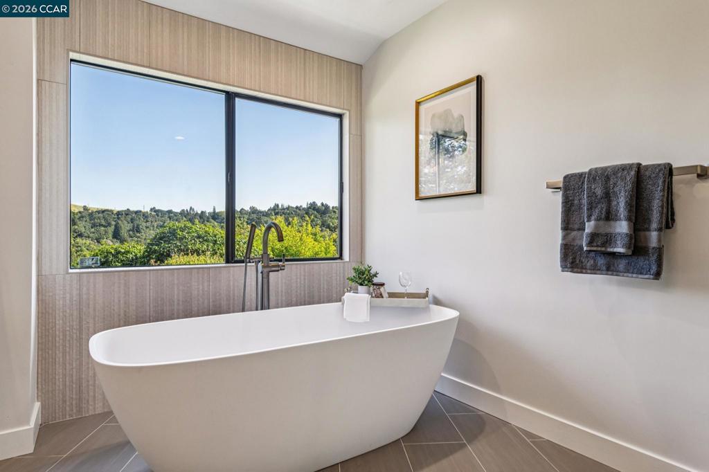 6 Tanglewood Lane Property Photo 7