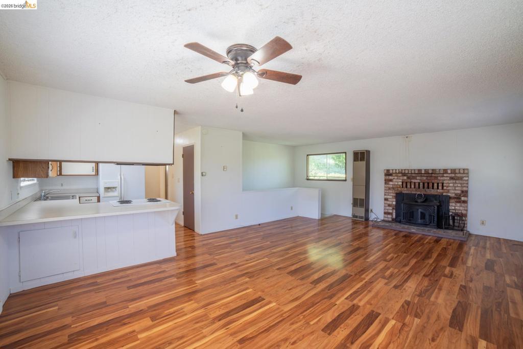 23808 Leisure Dr Property Photo 4