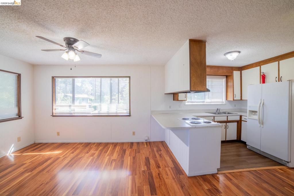 23808 Leisure Dr Property Photo 5