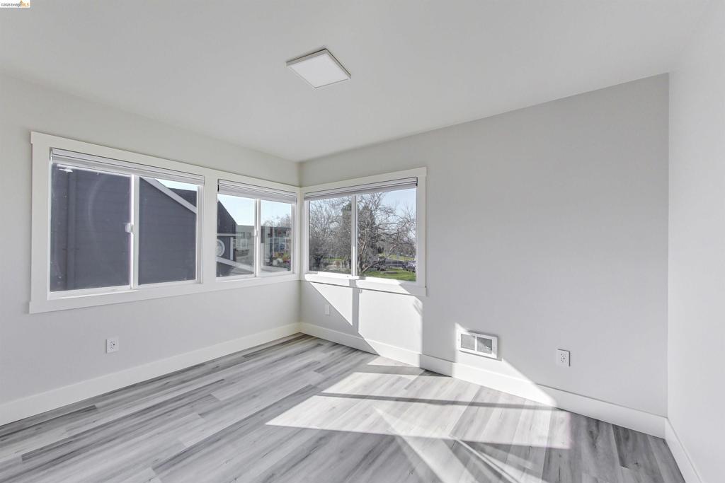 3411 Adeline St Property Photo 44