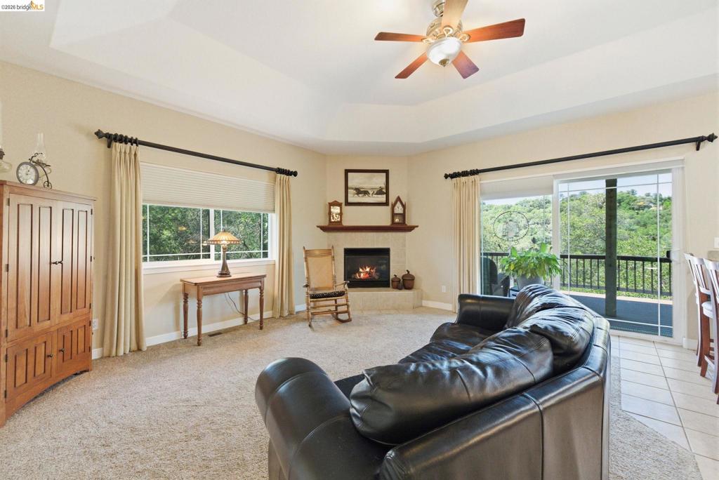 690 Golden Gate Circle Property Photo 7