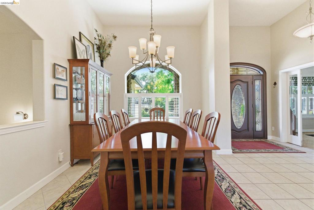 690 Golden Gate Circle Property Photo 16