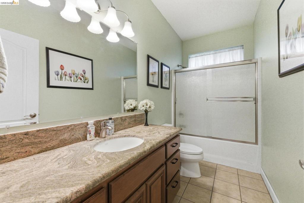 690 Golden Gate Circle Property Photo 22