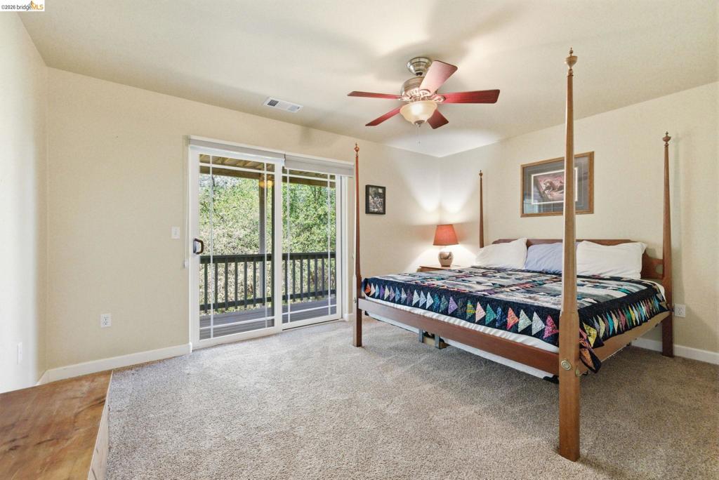 690 Golden Gate Circle Property Photo 26