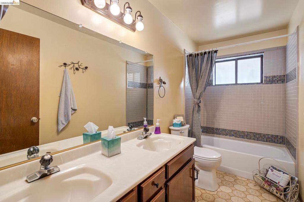 23625 Rock Hammer Lane Property Photo 17