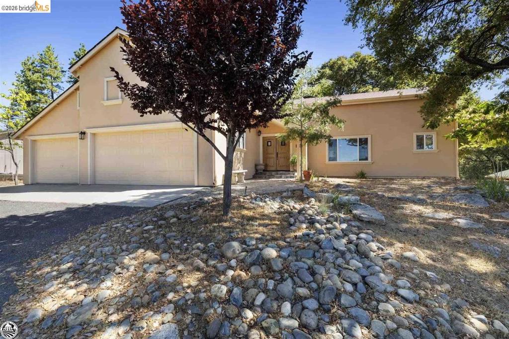 21916 Phoenix Lake Property Photo 1